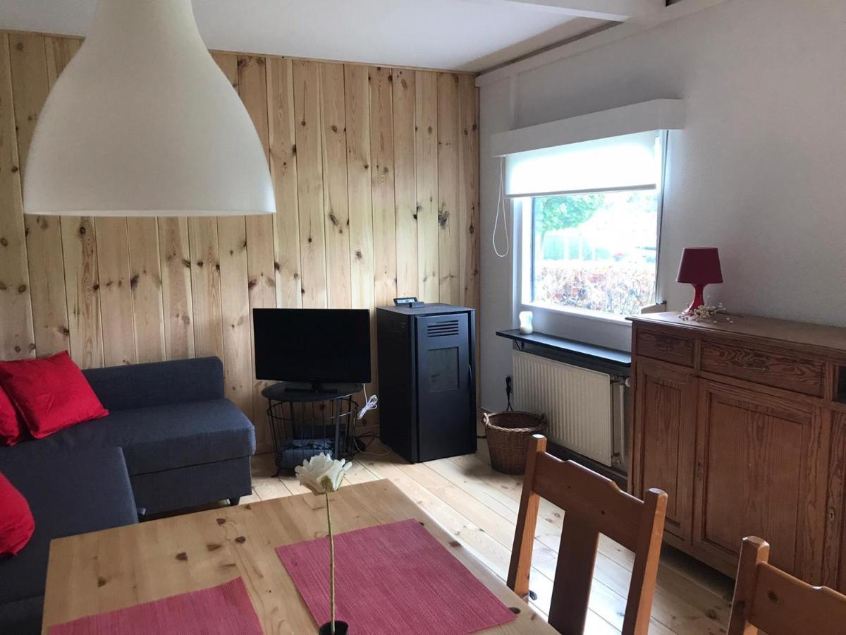 Отель Le Chalet De La Roche En Ardenne Тё Экстерьер фото