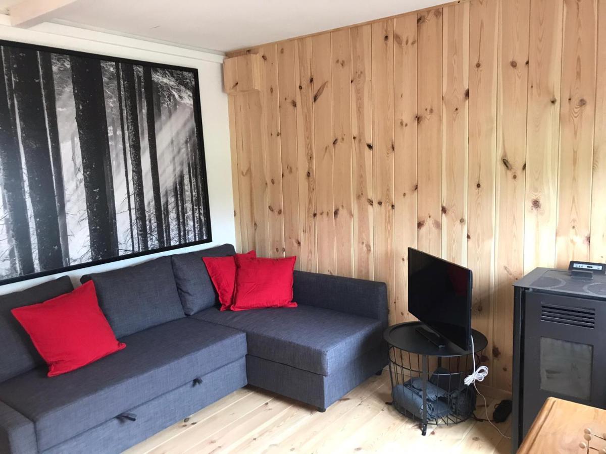 Отель Le Chalet De La Roche En Ardenne Тё Экстерьер фото