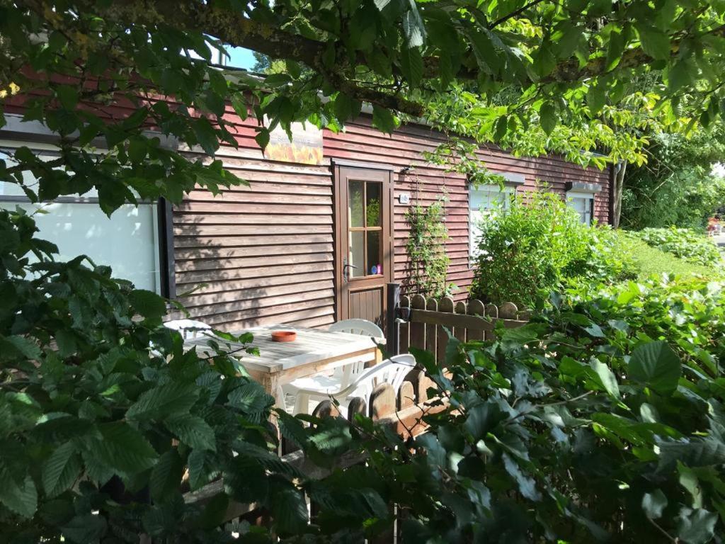 Отель Le Chalet De La Roche En Ardenne Тё Экстерьер фото